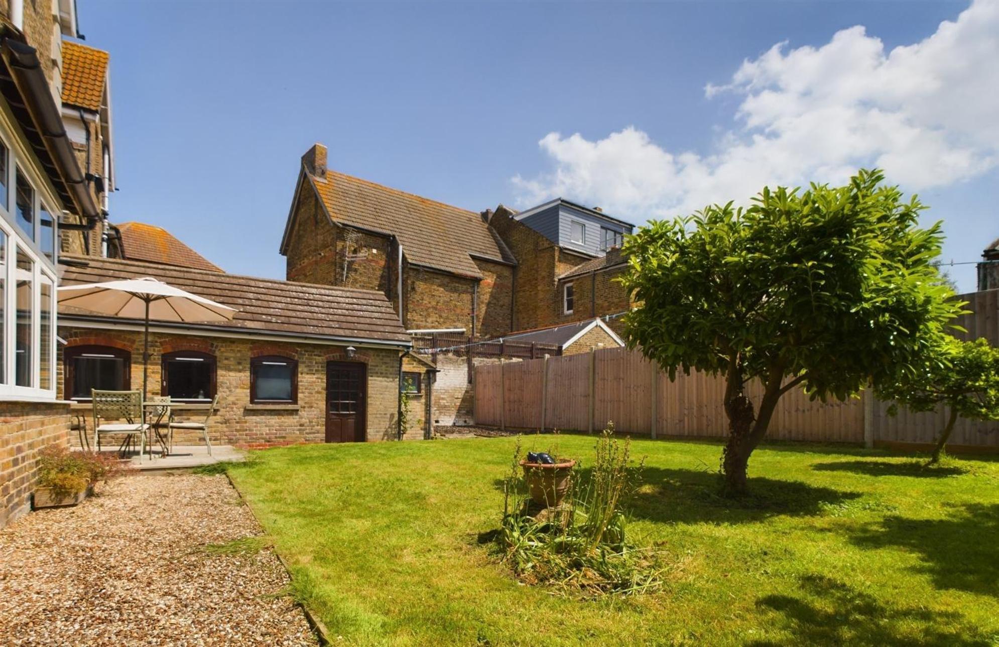 Ocean View Double With Ensuite, With Access To Private Garden And Bike Store Margate Exterior photo